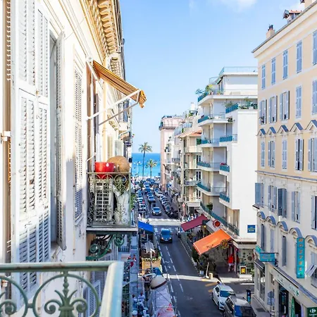 Appartamento #13 Orange Ac Wifi Balcony 3mins Walk Sea Front